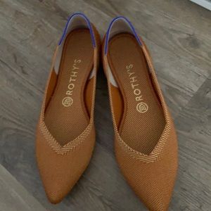 Rothys Fawn Pointed Flat